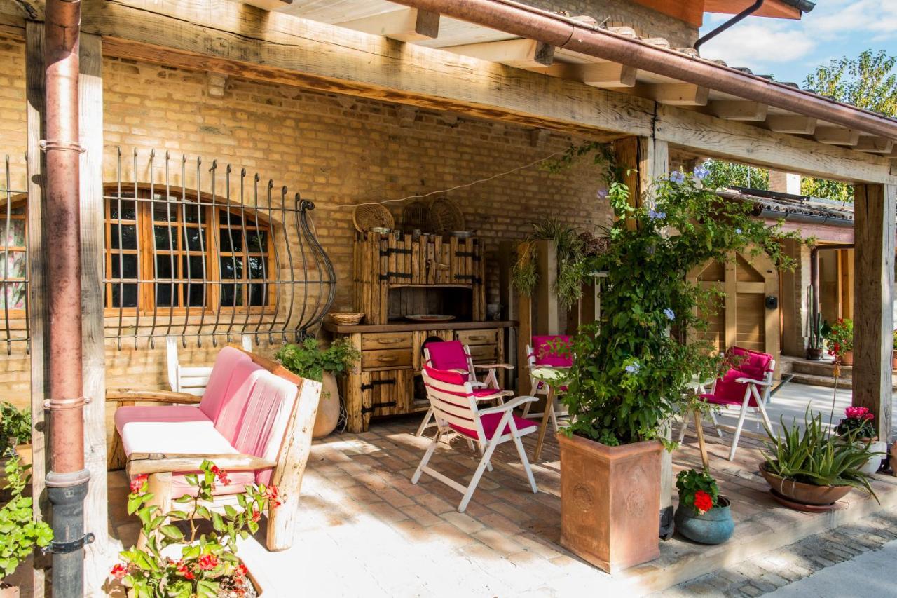 B&B Il Cavallino Civitanova Alta Exterior foto